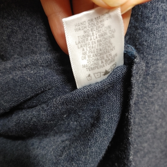 WILDFOX Friday Graphic Top Size S - Picture 10 of 13